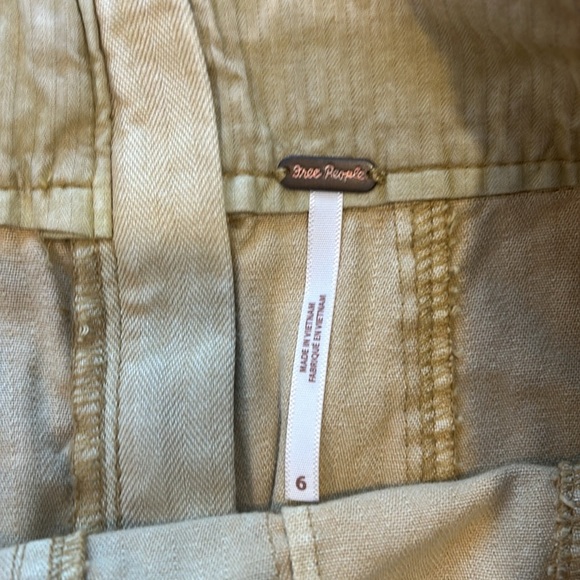 Free People Denim Wash Cargo mini skirt SZ 6 Khaki Yellow Bohemian pockets - Picture 4 of 14